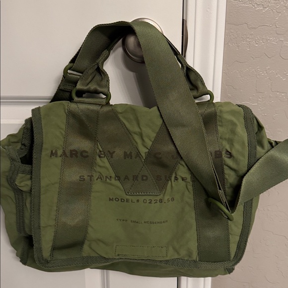 Marc by Marc Jacobs messenger bag - Picture 2 of 4